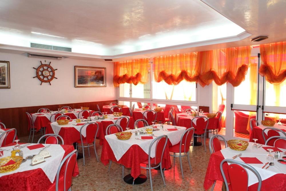 Hotel Fortuna Caorle Esterno foto