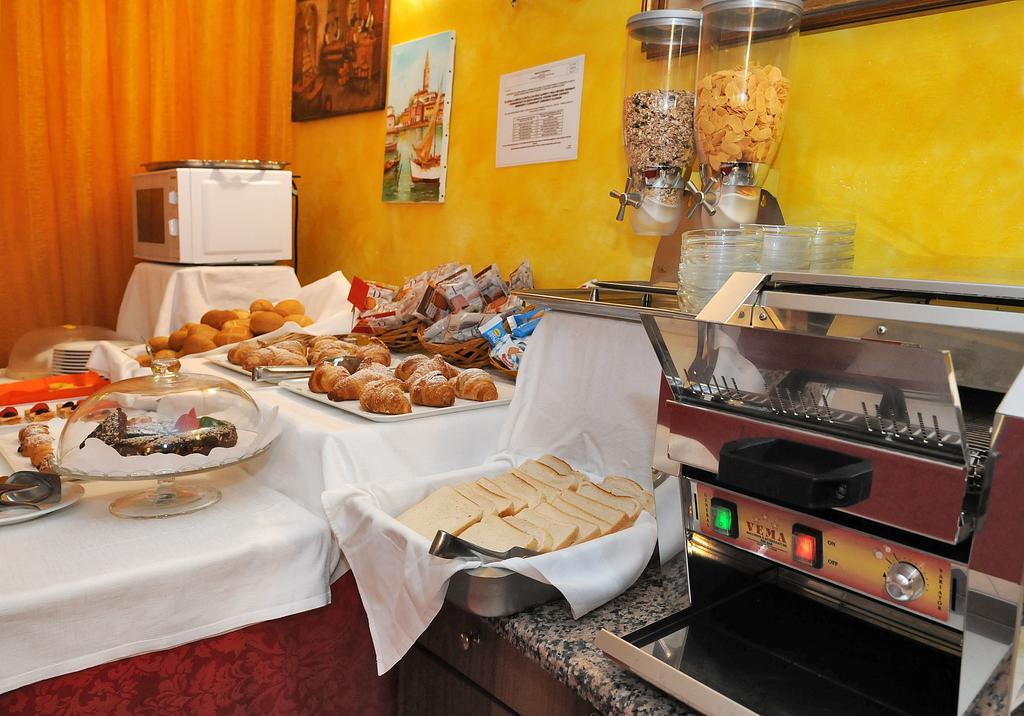 Hotel Fortuna Caorle Esterno foto