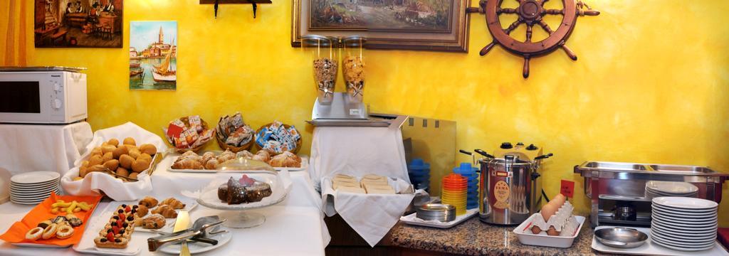 Hotel Fortuna Caorle Esterno foto