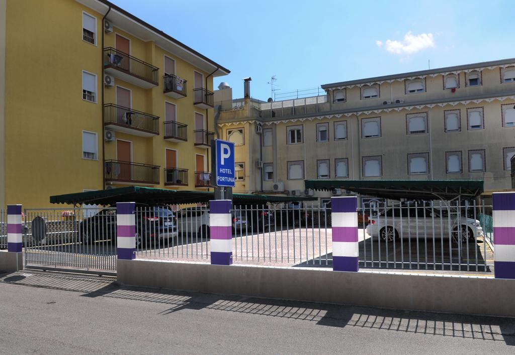 Hotel Fortuna Caorle Esterno foto